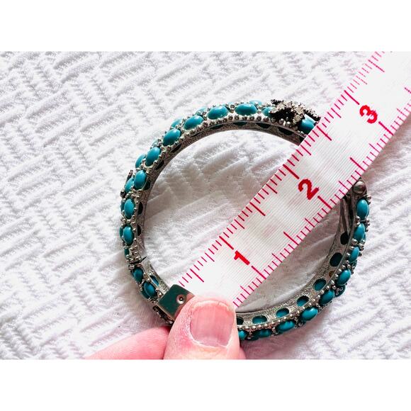 Vintage Turquoise Cabochon Starfish Rhinestone Hinged Bangle Bracelet 2.25” - Picture 4 of 10